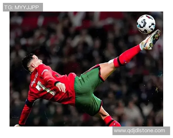 意大利足球明星C罗的辉煌历程与传奇瞬间回顾