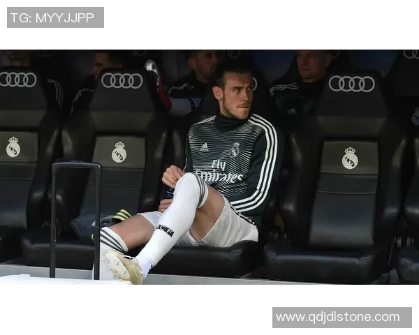 足球明星逐渐黑化背后的真相与影响探讨