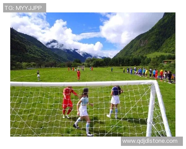 吉达阿赫利与棉衣的激烈对决展现足球魅力与团队精神的巅峰对抗