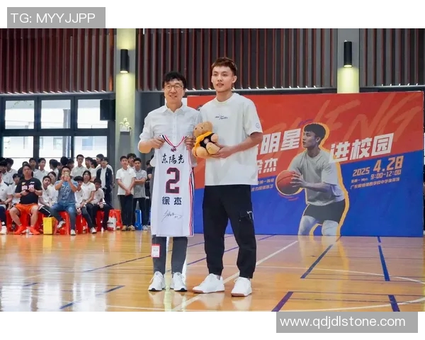 明星与篮球巨星的精彩碰撞视频合集尽享运动与娱乐的完美结合